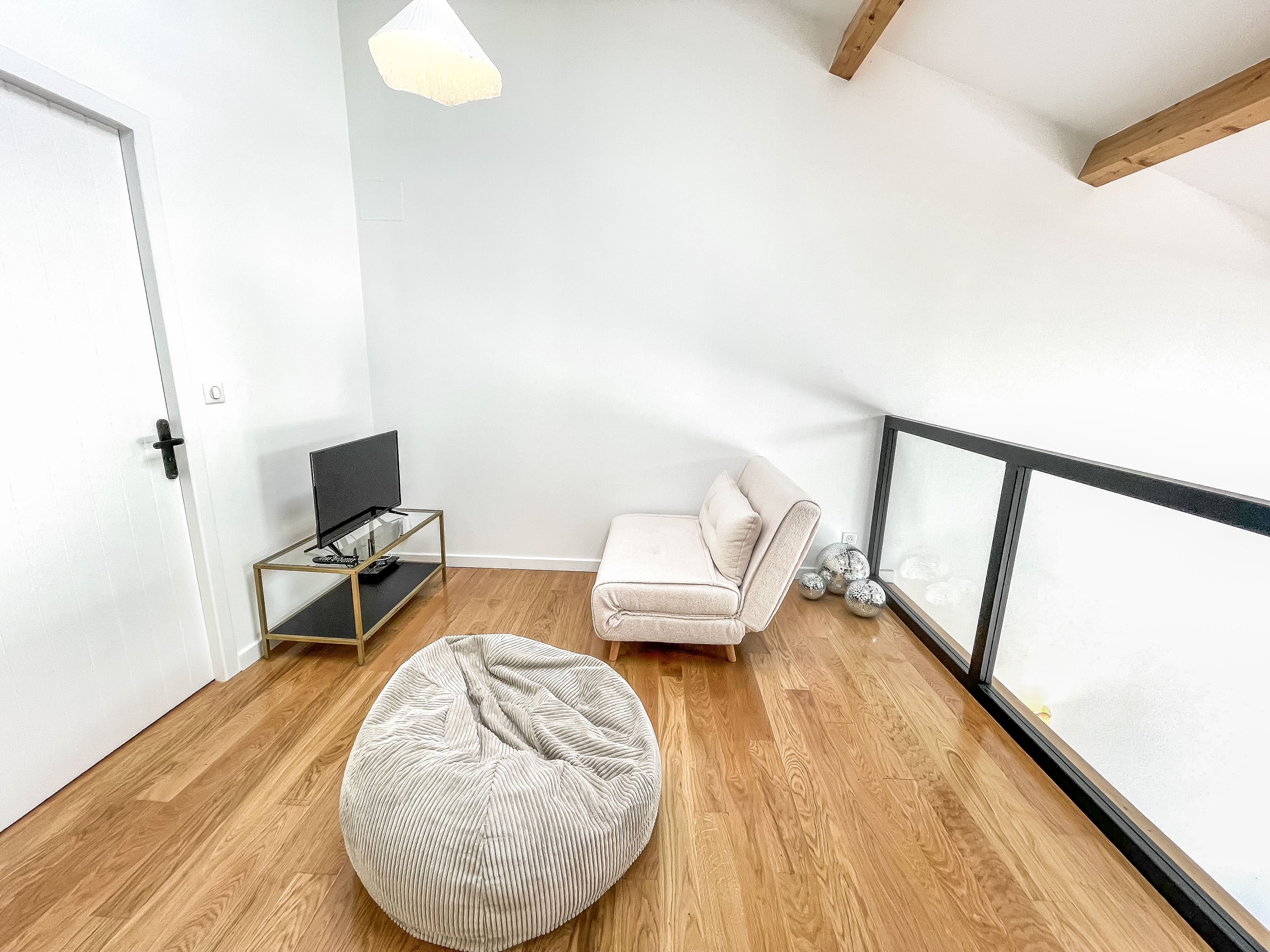 Mezzanine with day bed